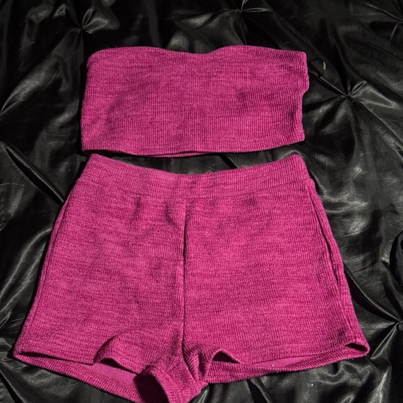 Pants - Women’s Ribbed Tube Top & High-Waist Shorts Set - Magenta